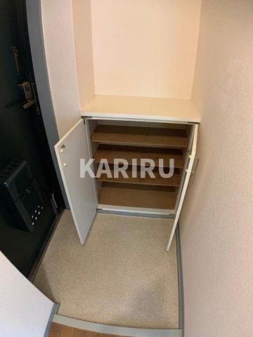 フラワーハイム鶴見の玄関