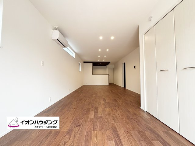 【居間・リビング】春日市春日10丁目B棟