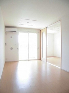 【居間・リビング】 | ファインアニメート・サザン | ゆったり過ごせる居間です