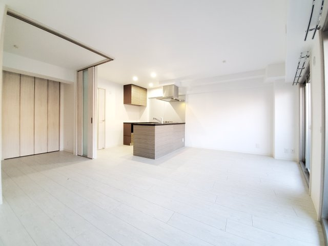 フクダ不動産八木駅前マンションのその他|可動間仕切りを開けるとより広くお使いいただけます