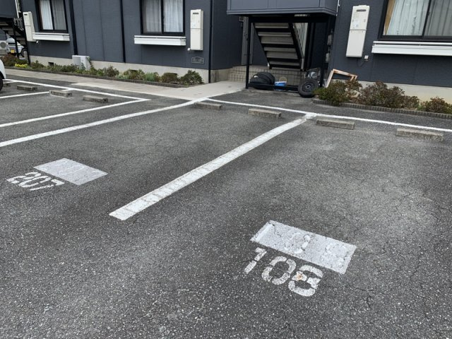 ヒダリタカバネ526の駐車場