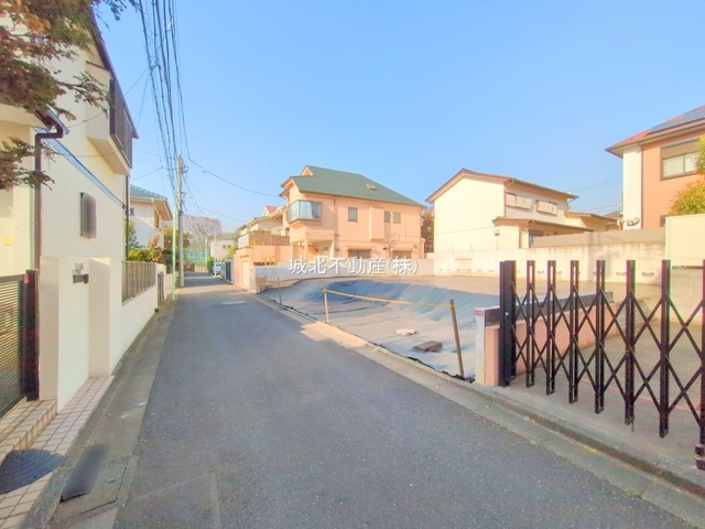 杉並区浜田山2丁目 限定1区画の前面道路含む現地写真