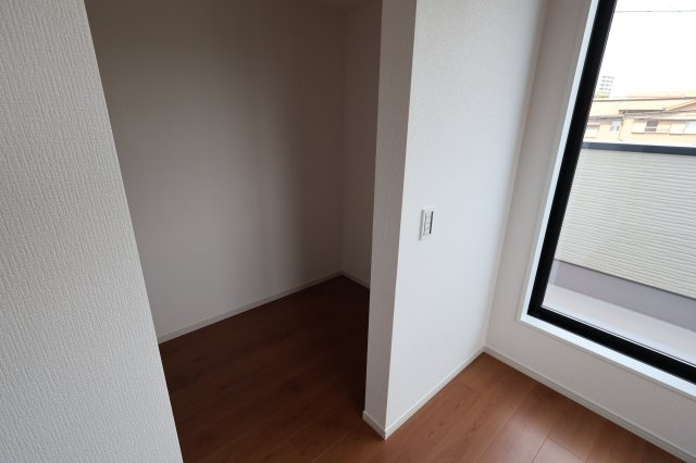 《仲介手数料無料》白岡市白岡1201(5号棟)新築一戸建てエルデの収納|撮影日 2025年７月27日 14:00 晴れ