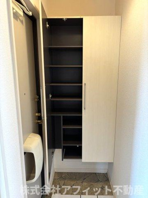 【玄関】 | グレイスヒルズ蔵王 C棟 | シューズボックス