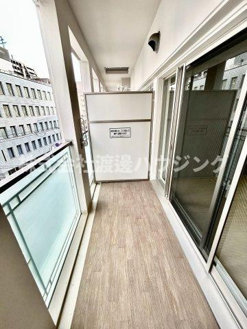 フローレンス江坂のバルコニー