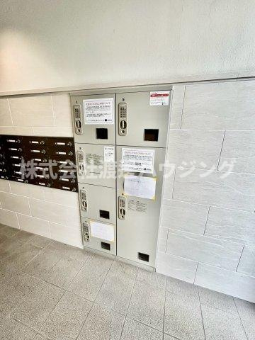 フローレンス江坂のその他共用部分|宅配BOX付いてます