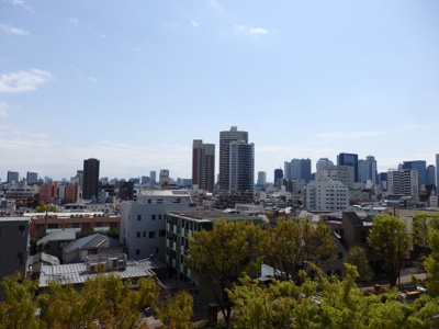 【展望】 | サンハイツ落合 | 室内から西新宿の高層ビル群を遠望できます（天候による）
