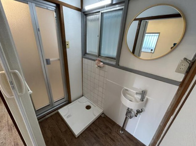 【洗面所】 | 旭が丘３丁目　中古戸建　収益