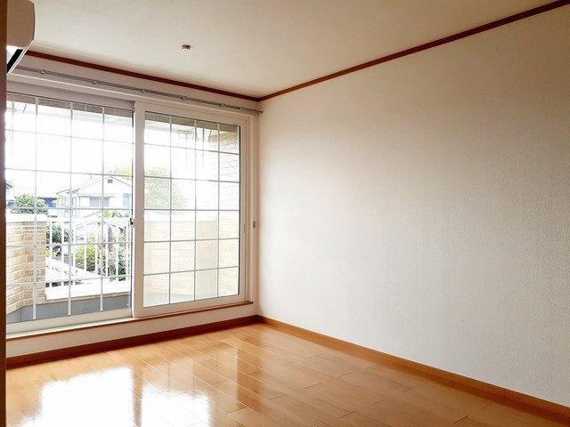 プチ・ヴィラ－ジュの居間・リビング