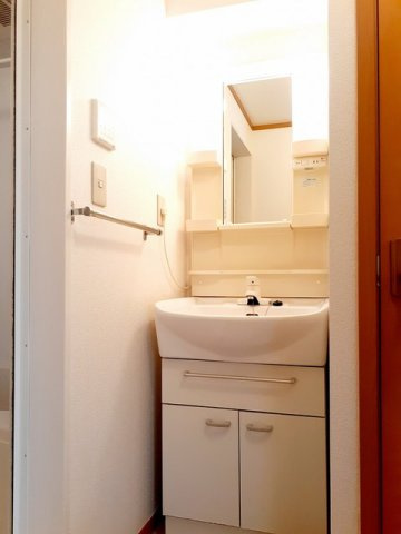 プチ・ヴィラ－ジュの洗面所