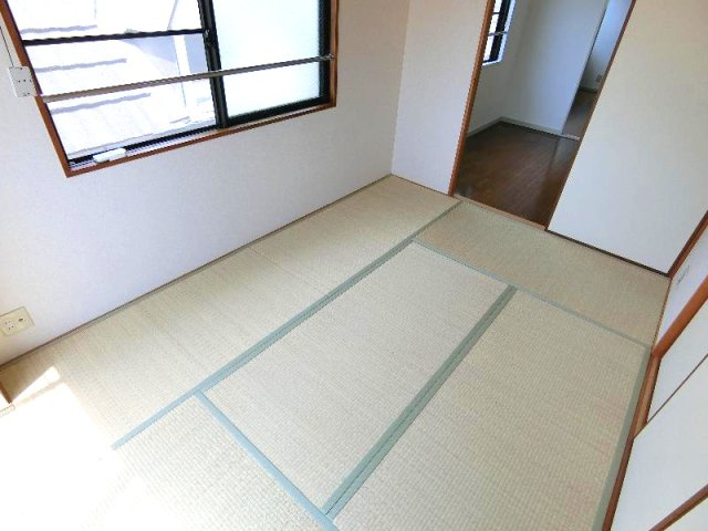 グレイスハイム大同の和室|柔らかい畳が心地よい和室