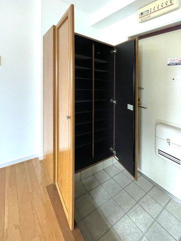 グレイスハイム大同の収納|玄関収納です