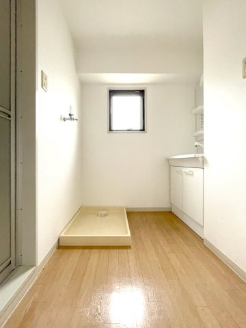 グレイスハイム大同の洗面所|広い洗面スペース