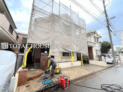 【前面道路含む現地写真】 | 三鷹市中原４丁目　中古戸建　全1棟