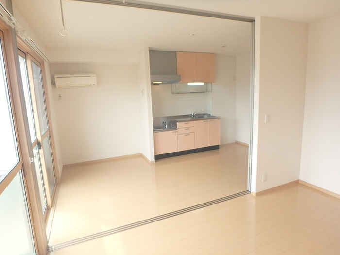 Horinouchi・パーク・フィールド　Aの居間・リビング