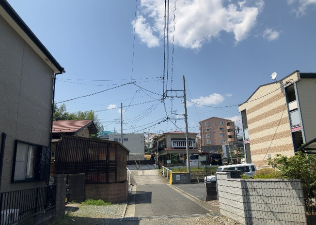 【展望】 | 眺望を気にして物件を探す場合、前面に建物が建っていないか現地で確認しましょう！前面に建物があると景色はもちろん、日当たりや風通しにも影響が出てきます。住んだ時のことを想像しながら現地見学をしましょう。