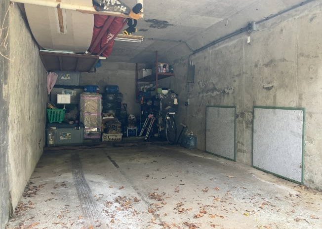 【駐車場】 | 駐車場と明記されていても、最小スペースでつくられた駐車場だと大型車は駐車できなかったり、出入りしにくくなったりする可能性があります。お車のサイズと購入したい物件の駐車場のサイズを現地で確認しましょう。