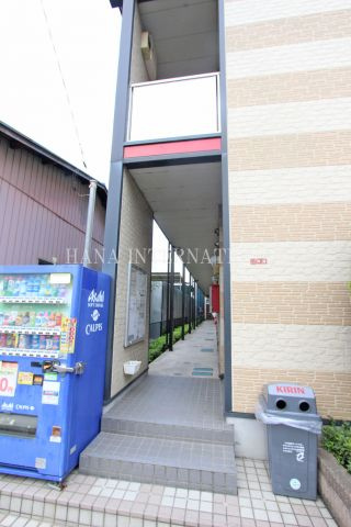 藤のエントランス