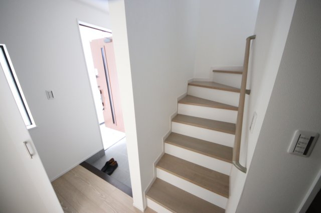 《仲介手数料無料》緑区芝原２丁目16-15(B号棟)新築一戸建ての内装|撮影日 2024年4月13日 13:00 晴れ