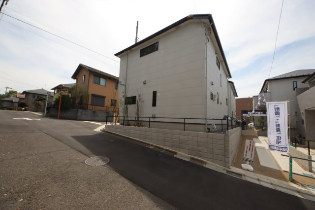 《仲介手数料無料》緑区芝原２丁目16-15(B号棟)新築一戸建ての外観|撮影日 2024年4月13日 13:00 晴れ
