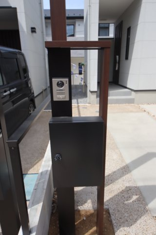 《仲介手数料無料》緑区芝原２丁目16-15(B号棟)新築一戸建てのセキュリティ|撮影日 2024年4月13日 13:00 晴れ