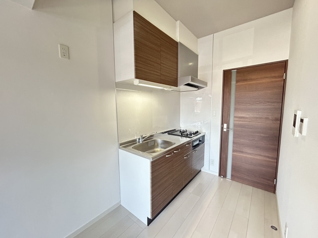 【内装】 | Make a Wish | 明るい色調の室内です