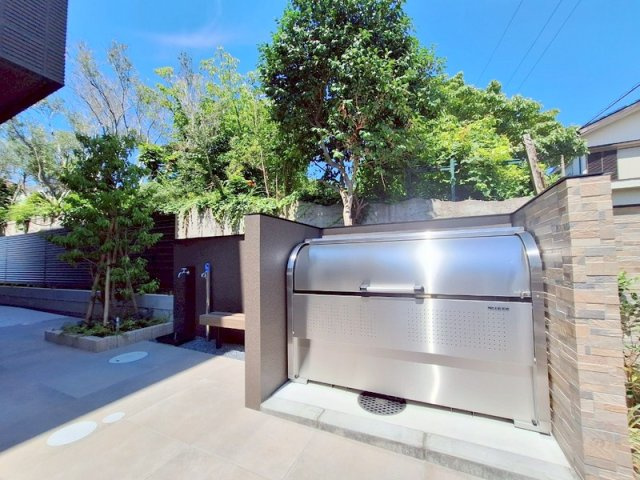 アップフィールド二番館のその他共用部分|★敷地内ごみストッカー★