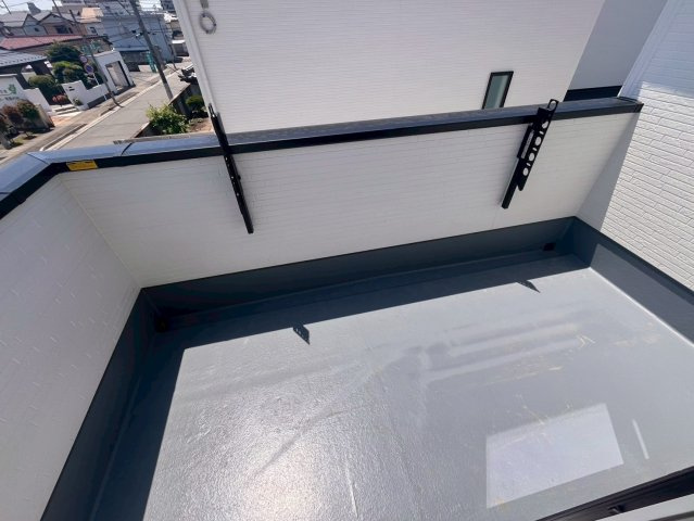 前橋市南町二丁目２４－１期　ＬＩＮＡＧＥ　2号棟のバルコニー