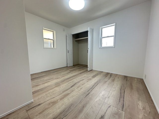 藤沢市葛原デザイナーズハウスの洋室