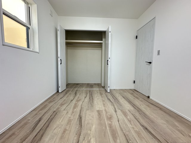 藤沢市葛原デザイナーズハウスの洋室