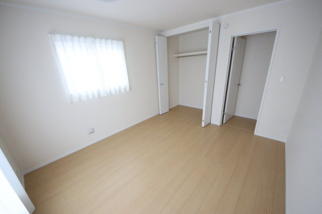 《仲介手数料無料》緑区宮本２丁目29-6(I号棟)新築一戸建てハートフルタウンの洋室|撮影日 2025年5月25日 17:00 曇り