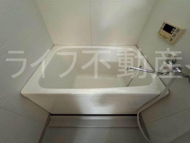 富士屋マンションの浴室|日々の疲れを癒すお風呂付です