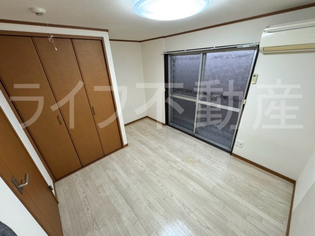 富士屋マンションの洋室|明るい洋室です