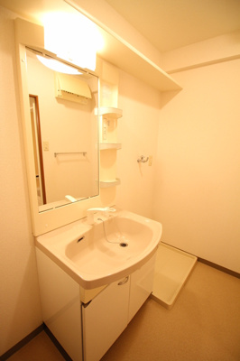 【洗面所】 | リバージュ中井 | 洗面所です