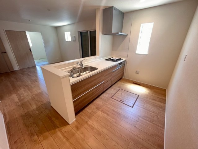 前橋市南町二丁目２４－１期　ＬＩＮＡＧＥ　4号棟のキッチン