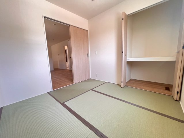 前橋市南町二丁目２４－１期　ＬＩＮＡＧＥ　4号棟の和室