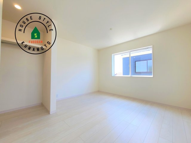 菊池郡菊陽町原水第3-3棟（3号棟）の内観：施工例|主寝室には収納力に優れたクローゼットがありますので、お部屋もすっきり片付きます。