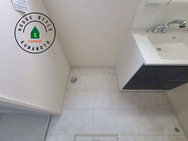 菊池郡菊陽町原水第3-3棟（3号棟）の内観：施工例|追い炊きリモコン　システムバスはお風呂とリビングから操作可能です。