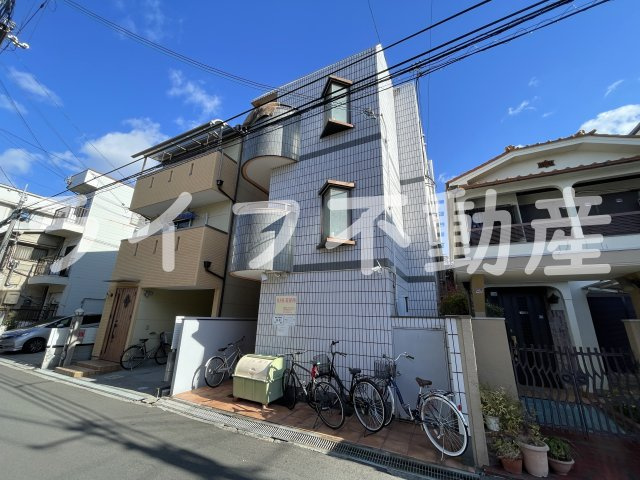 リトル菱屋西の外観|きれいな外観です