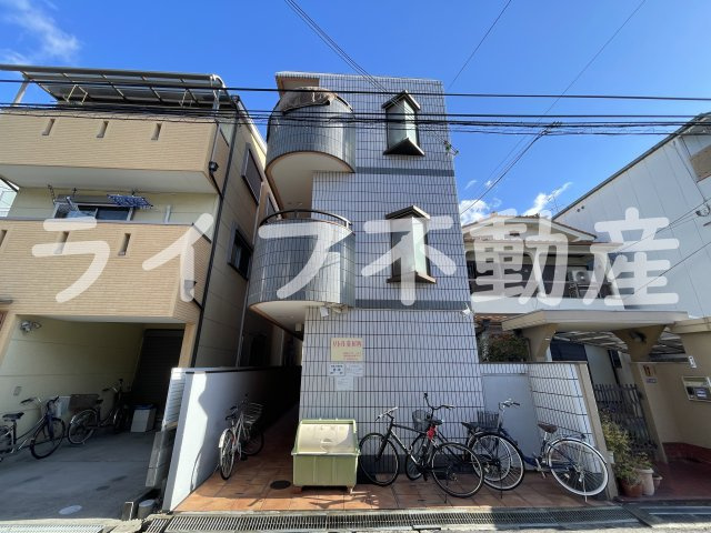 リトル菱屋西の外観|外観もきれいです