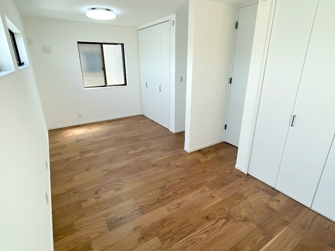 【洋室】 | ふじみ野市大井中央4丁目　新築一戸建住宅◆限定1棟◆(ふじみ野店) | 木の温もりが優しいフローリング