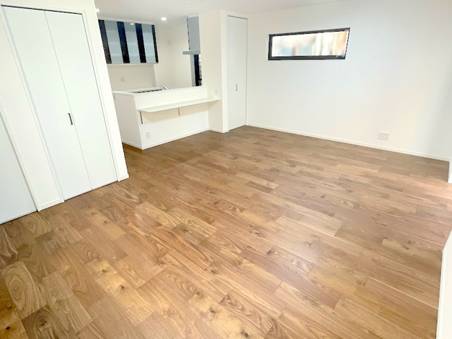 【居間・リビング】 | ふじみ野市大井中央4丁目　新築一戸建住宅◆限定1棟◆(ふじみ野店) | 家事仕事をしながら、リビングにいる家族の気配が感じられます