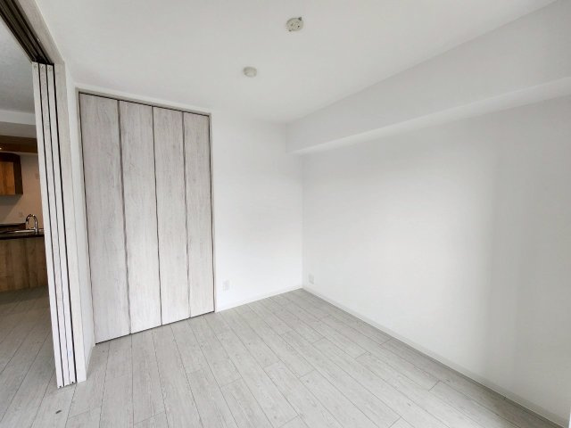 JOY橿原の洋室|クローゼット付きの洋室5帖