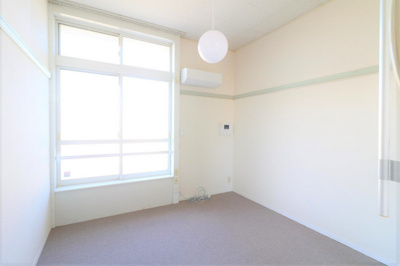 【居間・リビング】 | ＲＯＹＡＬＣＯＵＲＴ