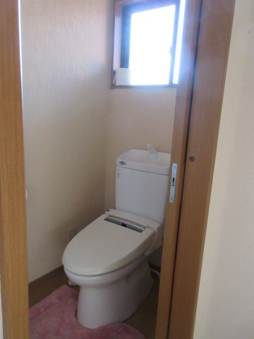 湖南市中央4丁目のトイレ|2階トイレ