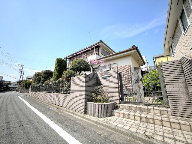 あきる野市秋留2丁目　中古戸建の外観|区画整理地内の整備された静かな住環境です！