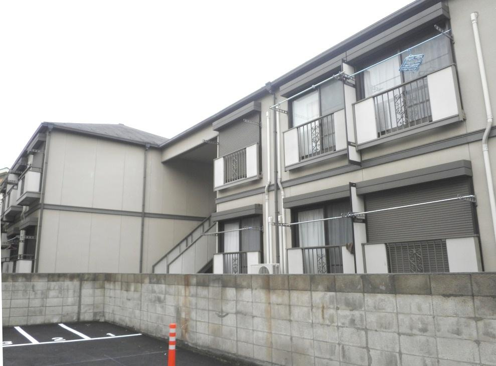 山手ハイツの駐車場|駐車場があるので、車を買う予定の方も安心です