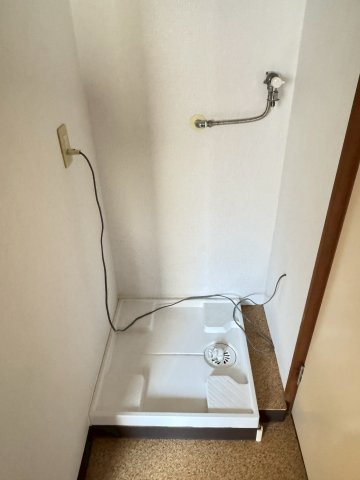 蓮田ビルの設備|洗濯機置場