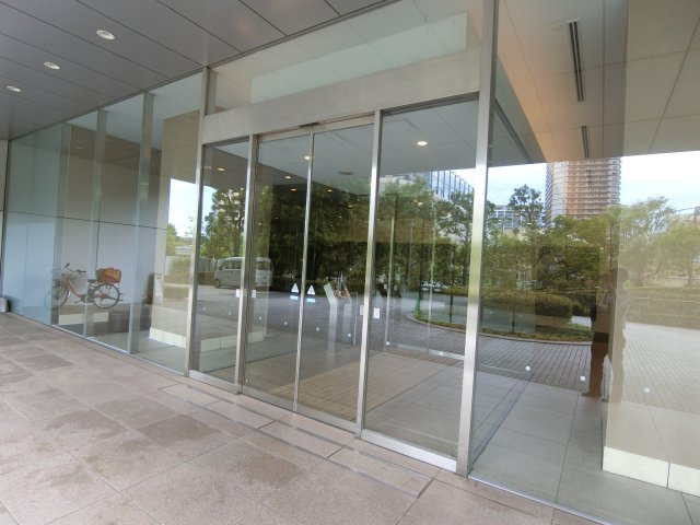リエトコート武蔵小杉イーストタワーのエントランス