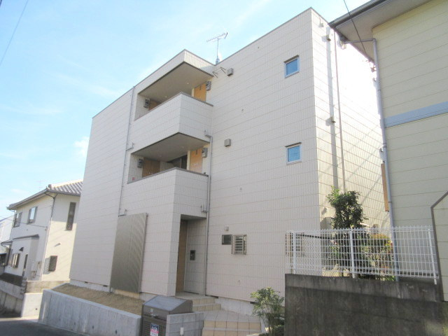セジュール鷺沼のエントランス|気楽な1フロア2住戸